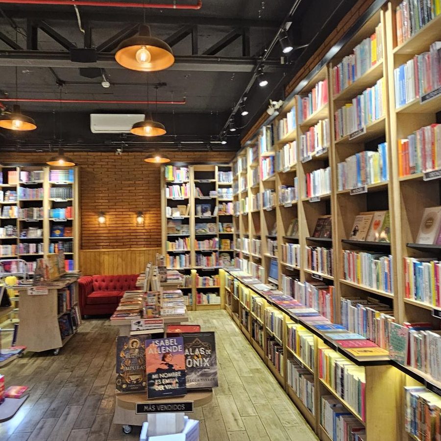 Estanterías de la librería